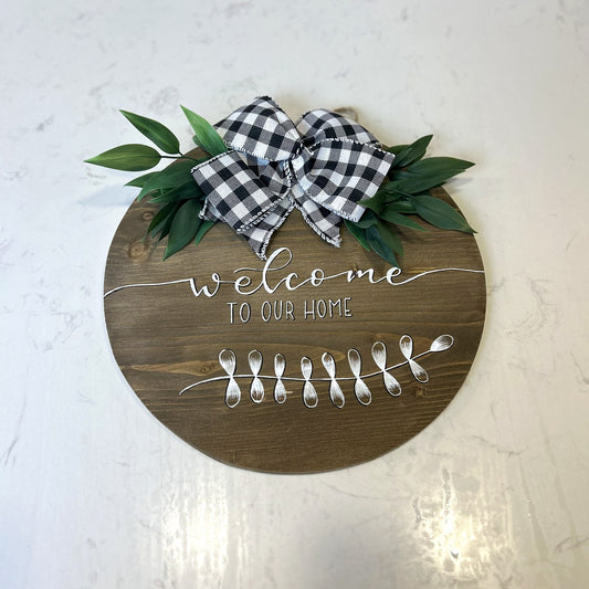 Welcome to our home ajtódísz, 30 cm, MonikArt