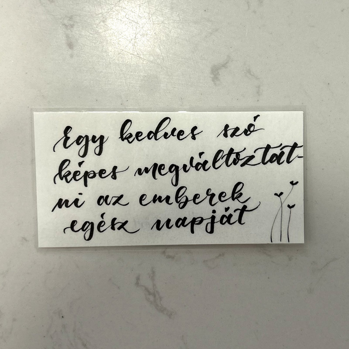 Egy kedves szó motivációs könyvjelző, MonikArt