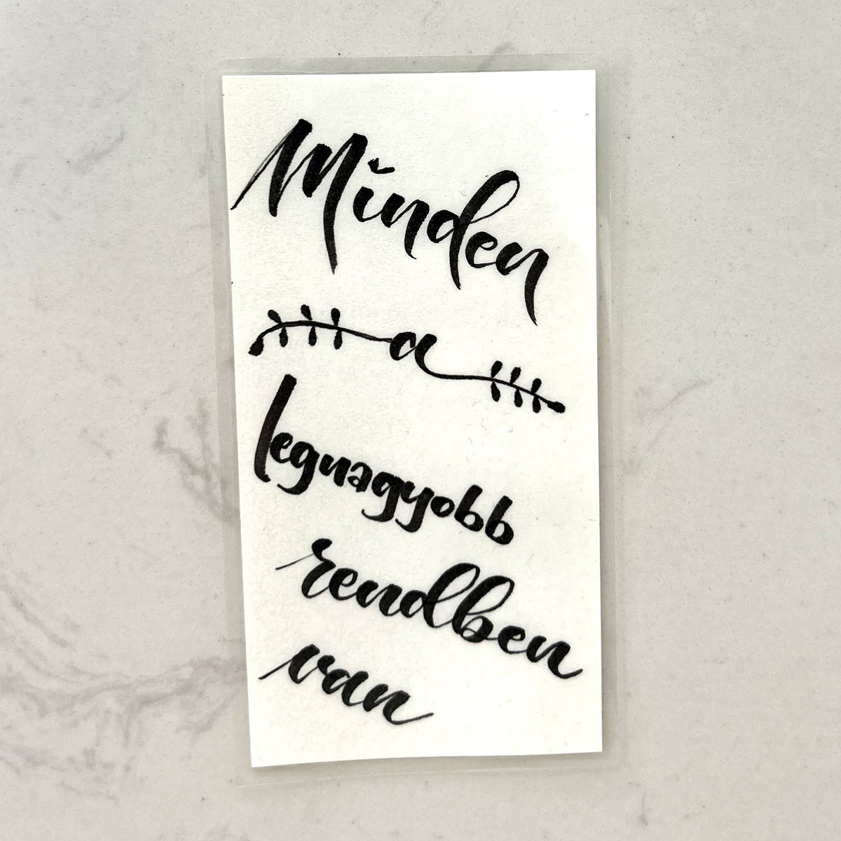 Minden a legnagyobb rendben van motivációs könyvjelző, MonikArt
