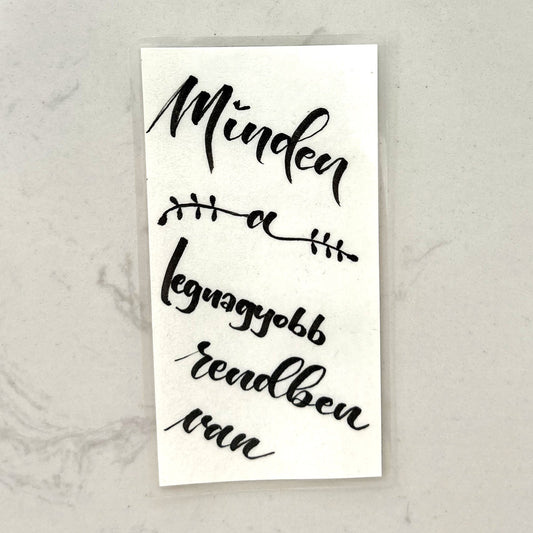 Minden a legnagyobb rendben van motivációs könyvjelző, MonikArt